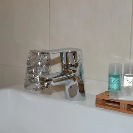 Casa Do Ti Luis * 莱里亚